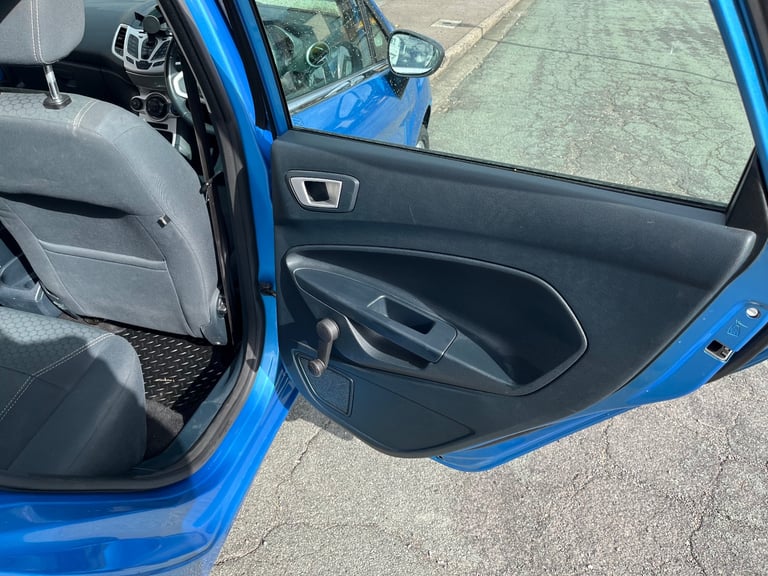Ford, FIESTA, Hatchback, 2011, Manual, 1242 (cc), 5 doors