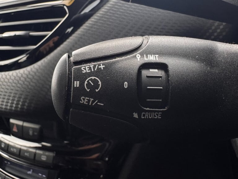 2015 Peugeot 208 1.6 BlueHDi 120 GT Line 5dr HATCHBACK Diesel Manual