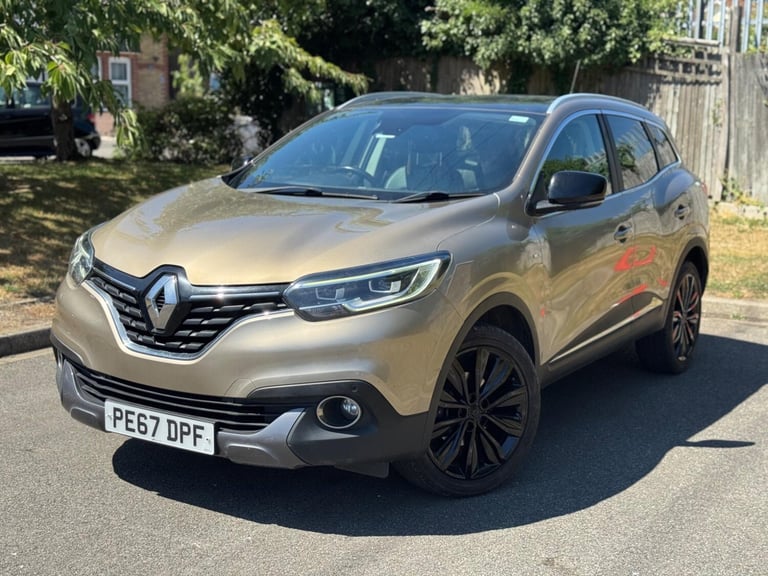 2017 Renault Kadjar 1.2 TCe Signature Nav Euro 6 (s/s) 5dr HATCHBACK Petrol Manual