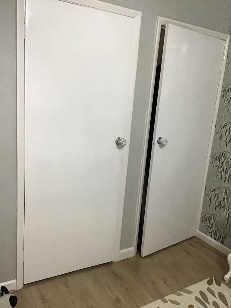 image for 2 used internal doors original from around 1958 painted white