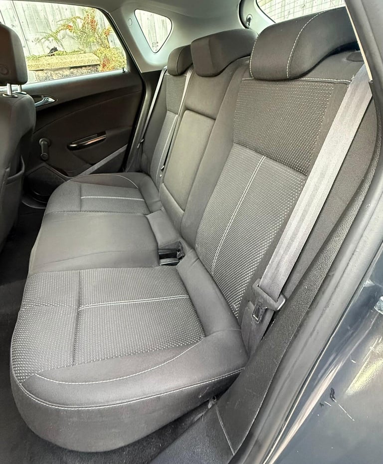 2015 Vauxhall Astra 1.6 CDTi ecoFLEX 94g Design Euro 6 (s/s) 5dr HATCHBACK Diesel Manual