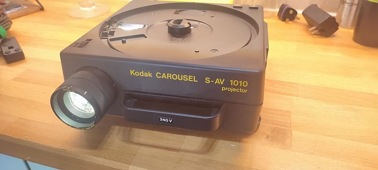 Slide Projector: Kodak Carousel, with screen. FREE