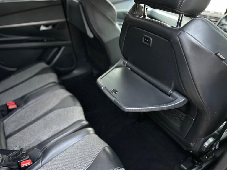 2018 Peugeot 5008 1.2 PureTech Allure EAT Euro 6 (s/s) 5dr HATCHBACK Petrol Automatic