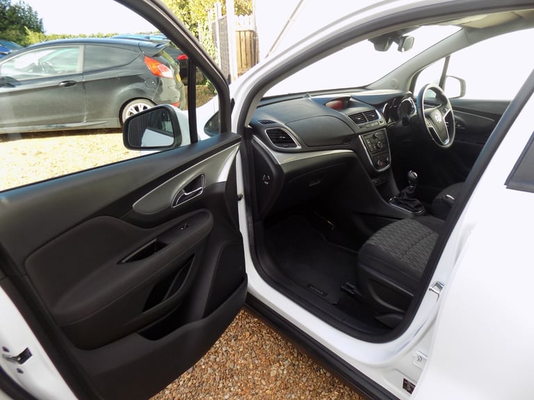 2015 Vauxhall Mokka 1.4T Exclusiv 5dr HATCHBACK Petrol Manual