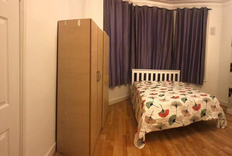 image for 🌸Spacious Double Room in Vibrant Area | Suitable for Single or Couples!