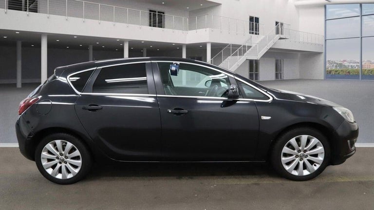 2014 Vauxhall Astra 1.6 16v Elite Euro 5 5dr HATCHBACK Petrol Manual