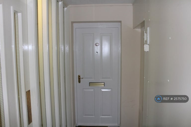 2 bedroom flat in Copperwood Court, Hamilton, ML3 (2 bed) (#2575750)