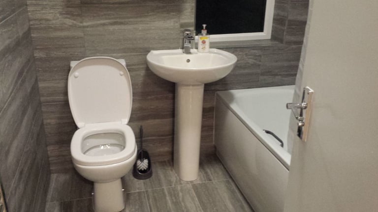 Newly decorated large double room 