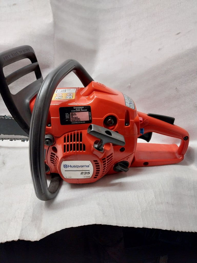 HUSQVARNA 235,34.4 cc petrol chainsaw  15 inch bar with new Oregon chain.