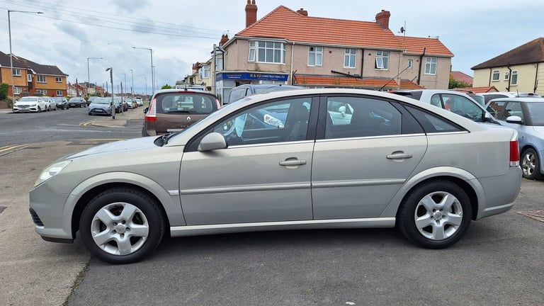 2006 Vauxhall Vectra 1.8i VVT Exclusive 5-Door From £2,695 + Retail Package HATCHBACK Petrol Manual