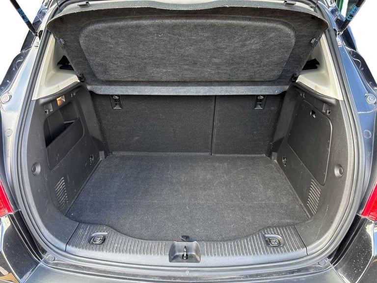 2015 Vauxhall Mokka 1.4T Exclusiv 5dr Hatchback Petrol Manual