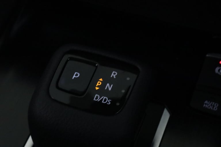 2021 Nissan Qashqai 1.3 DIG-T MHEV Acenta Premium XTRON Euro 6 (s/s) 5dr HATCHBACK Petrol/Electri...