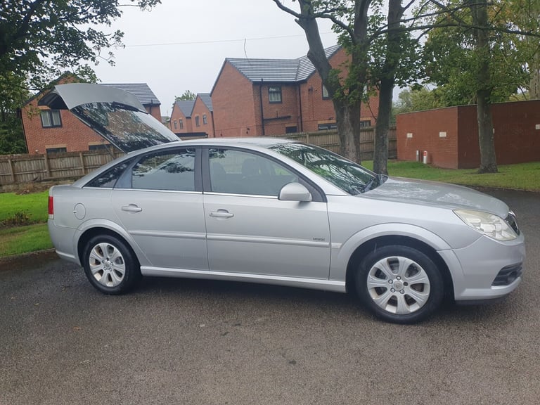 2007 Vauxhall Vectra 1.8i VVT Design 5dr HATCHBACK Petrol Manual
