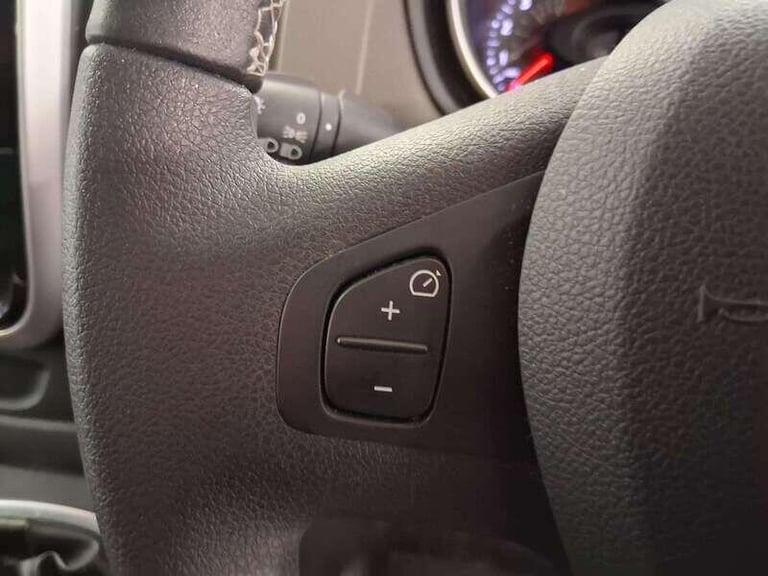2019 Renault Trafic 1.6 dCi 27 Sport Nav WAV Double Cab 5dr MPV Diesel Manual