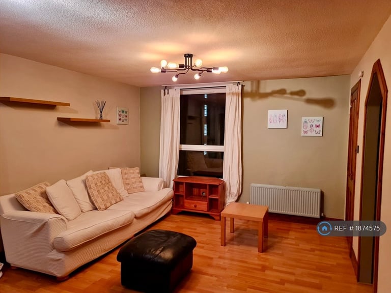 2 bedroom flat in King Street, Dundee, DD1 (2 bed) (#1874575)