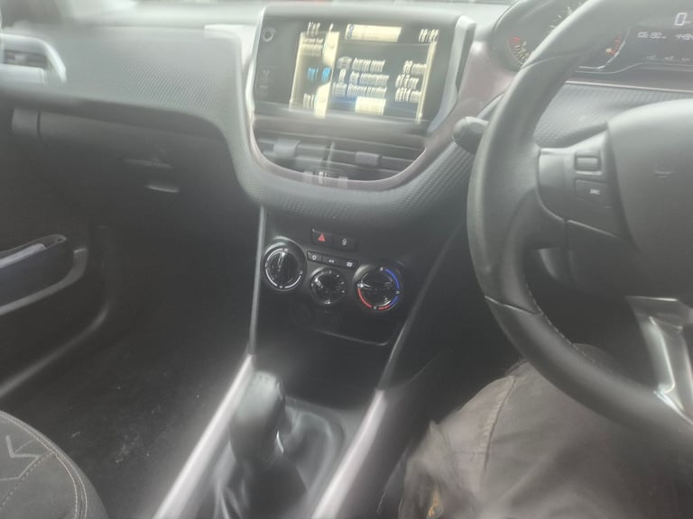 Peugeot, 2008, Hatchback, 2014, Manual, 1560 (cc), 5 doors