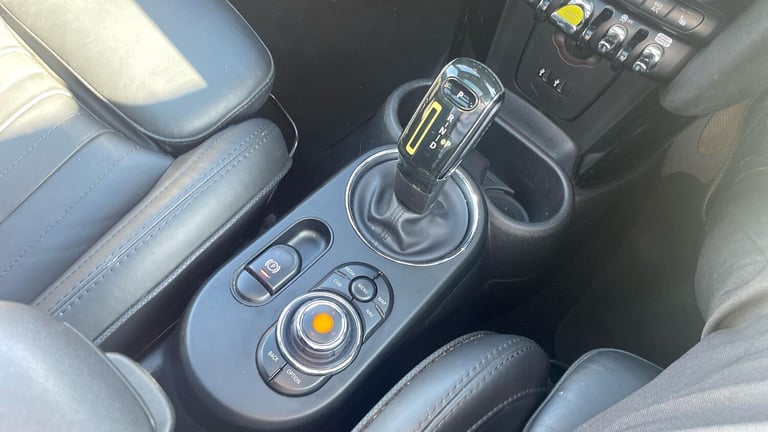 2020 MINI Hatchback Electric 135kW Cooper S Level 3 33kWh 3dr Auto Hatchback Electric Automatic