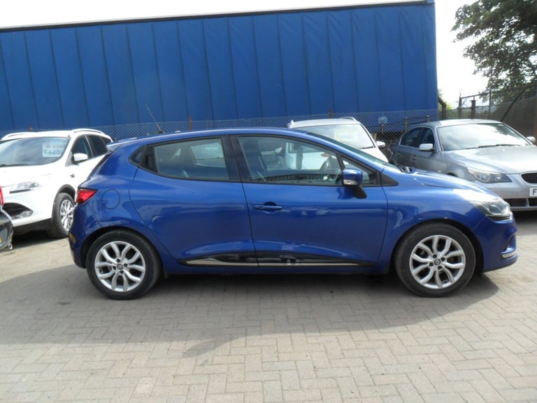 image for 2017 Renault Clio 1.2 16V Dynamique Nav 5dr HATCHBACK Petrol Manual
