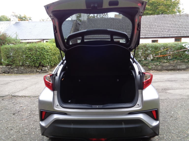Toyota, C-HR, Hatchback, 2017, Other, 1798 (cc), 5 doors