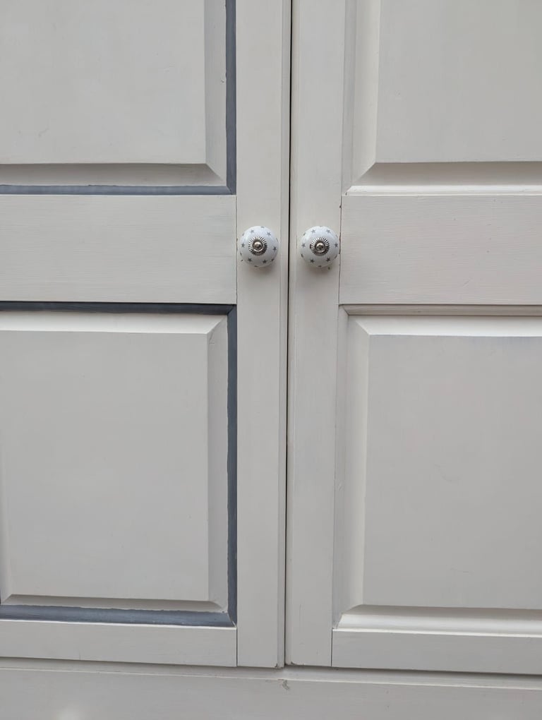 Solid Oak Wardrobe with Drawer Vintage Knobs | RRP £400+ 
