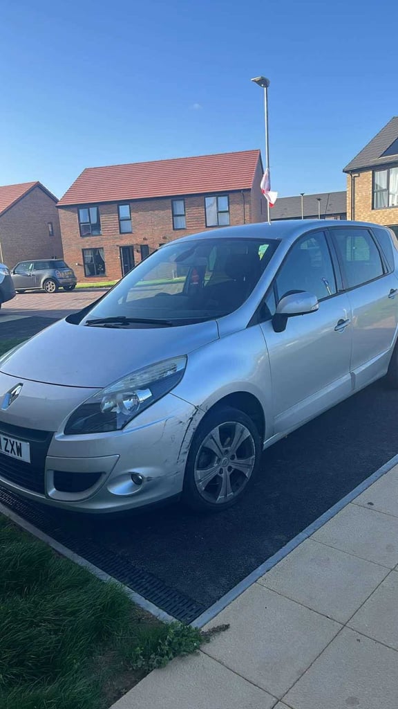 Renault, SCENIC, MPV, 2011, Manual, 1598 (cc), 5 doors