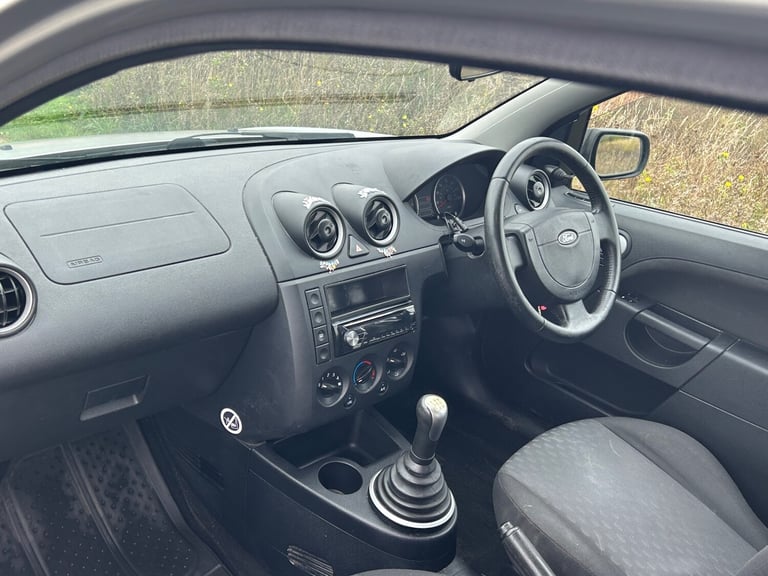 2005 Ford Fiesta 1.4 Flame 3dr [AC] HATCHBACK Petrol Manual