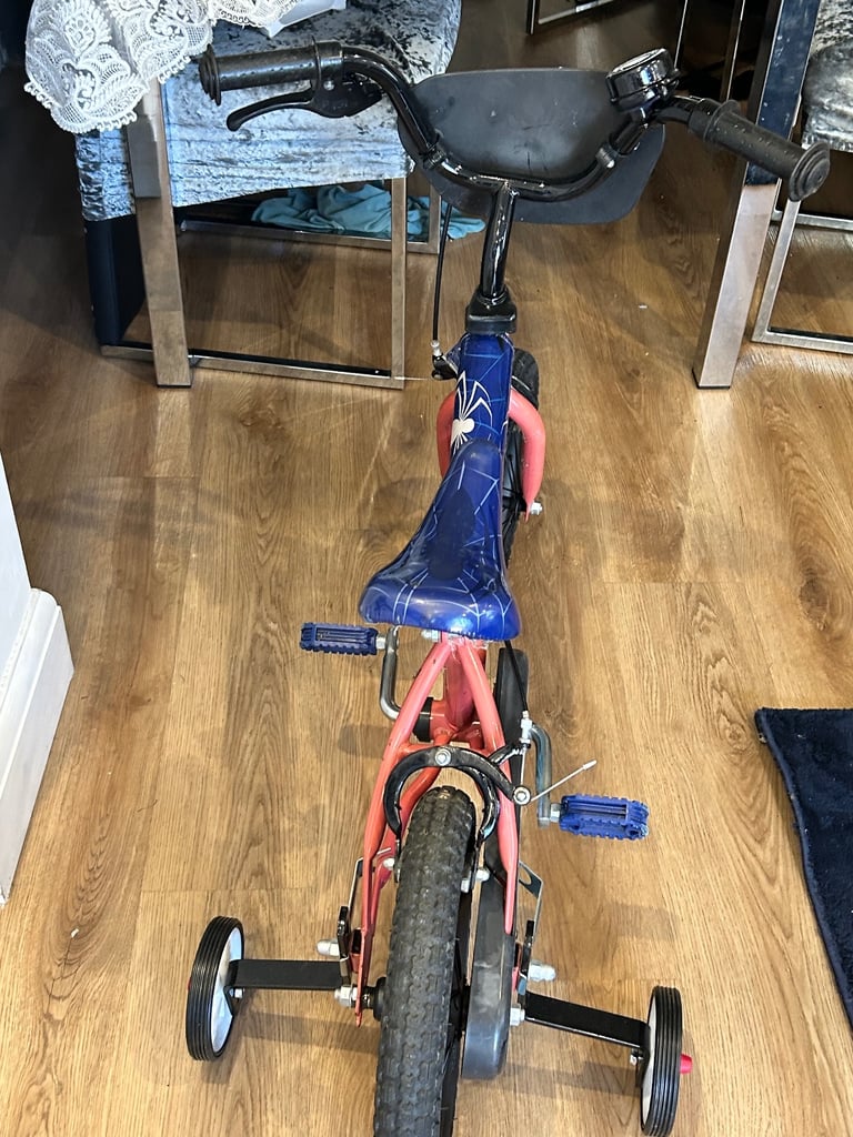 £55 kids bike 14 inch 