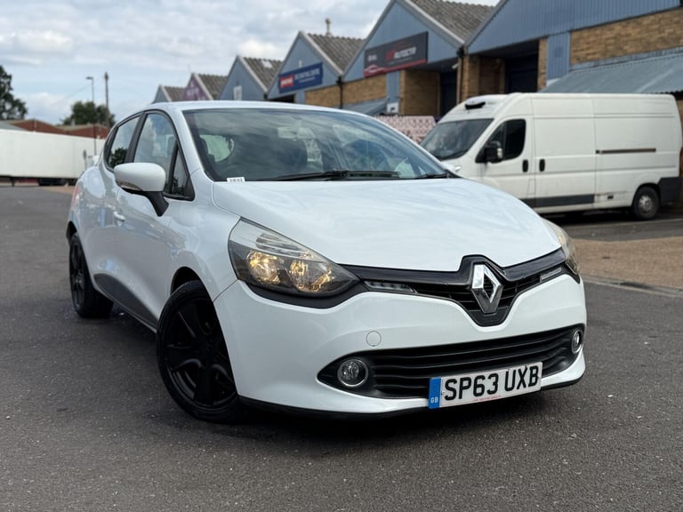 image for 2013 Renault Clio 0.9 TCe Expression + Euro 5 (s/s) 5dr HATCHBACK Petrol Manual