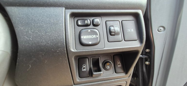 2007 Toyota Sienta PASSENGER SEAT WELCAB, 52,590 Miles, Petrol Autoc