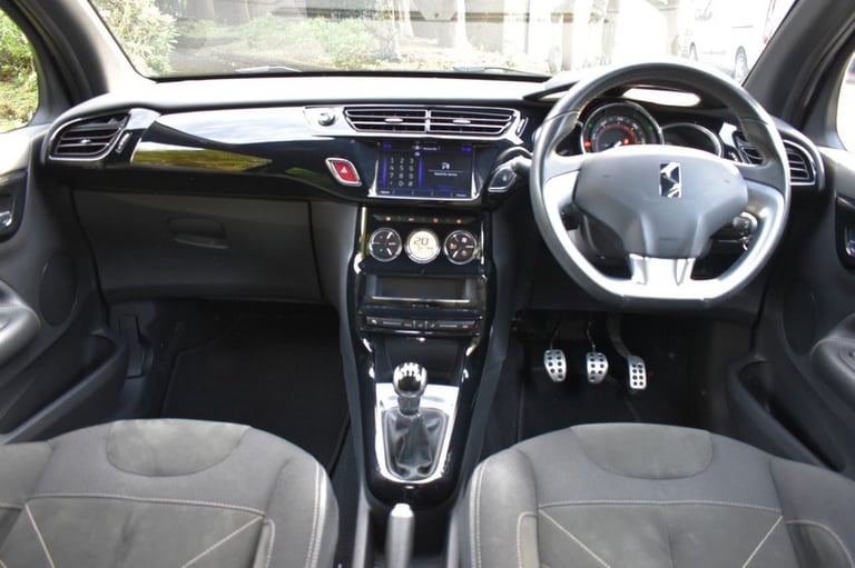 2017 DS Automobiles DS 3 1.2 PureTech 82 Elegance 3dr HATCHBACK PETROL Manual