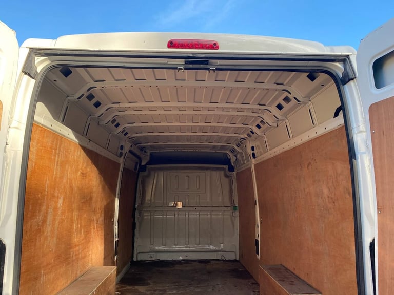 2018 Peugeot Boxer 2.0 BlueHDi 435 Professional L4 H2 Euro 6 5dr PANEL VAN Diesel Manual