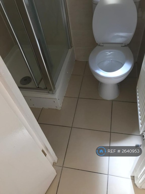 Studio flat in Mitcham Road, Croydon, CR0 (#2640953)