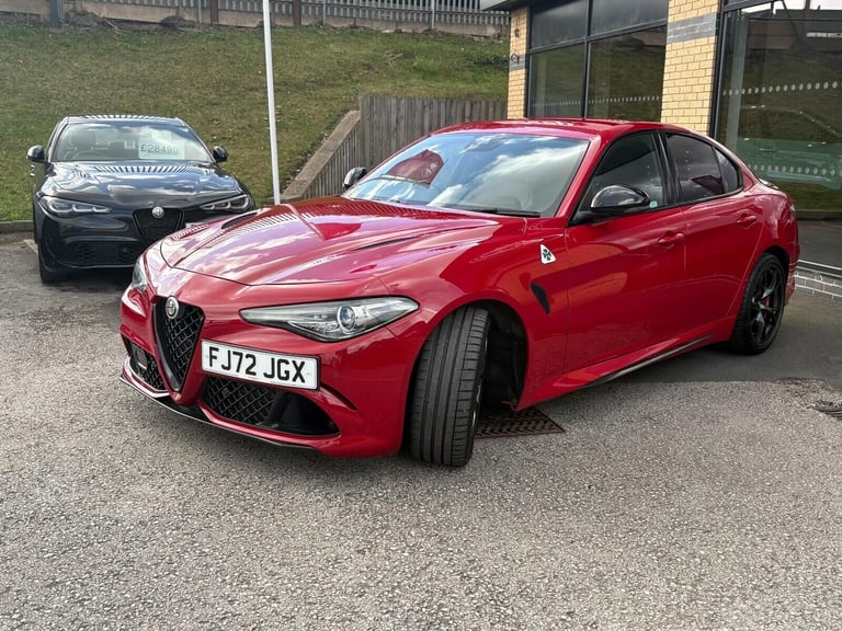 2022 Alfa Romeo Giulia 2.9 V6 Bi-Turbo Quadrifoglio Saloon 4dr Petrol GPF Auto Euro 6 (s/s) (510 ...