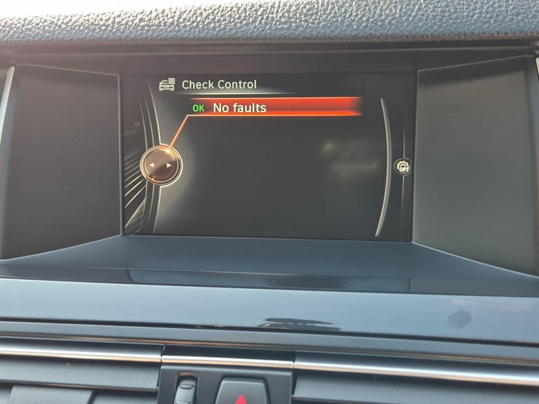 2015 BMW 5 Series 2.0 520i SE Auto Euro 6 (s/s) 4dr SALOON Petrol Automatic