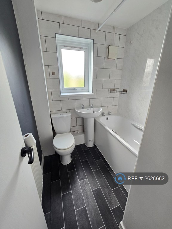 1 bedroom flat in Headford Close, Cambridge, CB5 (1 bed) (#2628682)