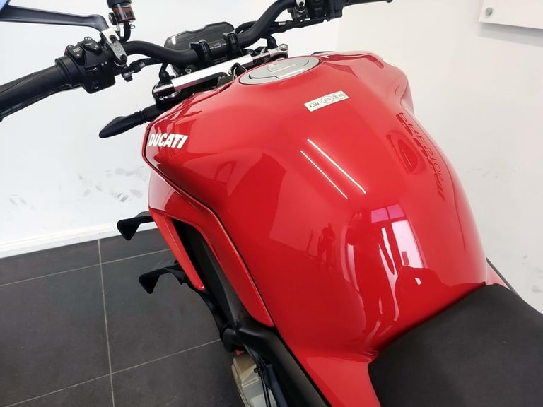 2022 Ducati Streetfighter V4S Red 2,160 Miles Akro Cans | £270 Dep & £270 pcm