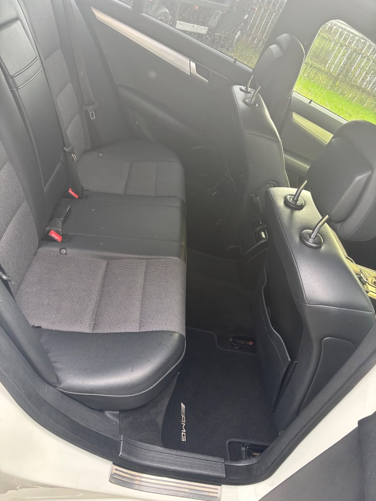 Mercedes-Benz, C CLASS, Saloon, 2012, Semi-Auto, 2143 (cc), 4 doors