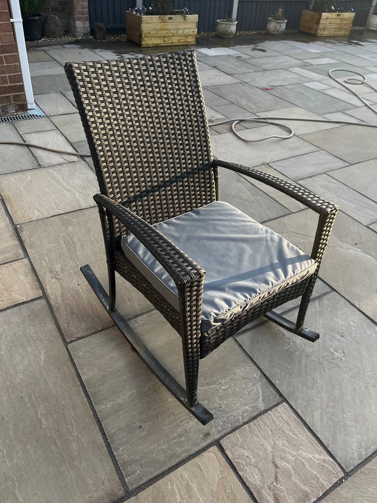 Comfy garden rocking chair with cushion