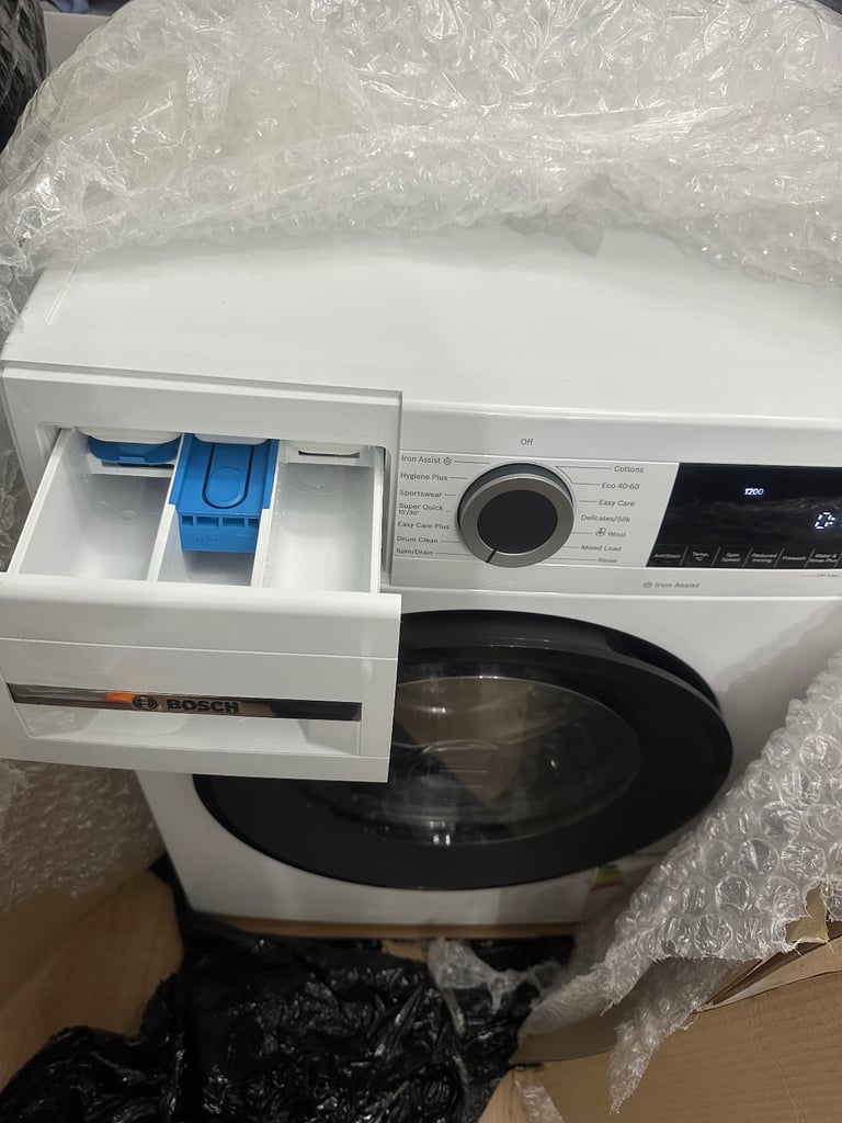 X Display brand new washing machine 10 kg