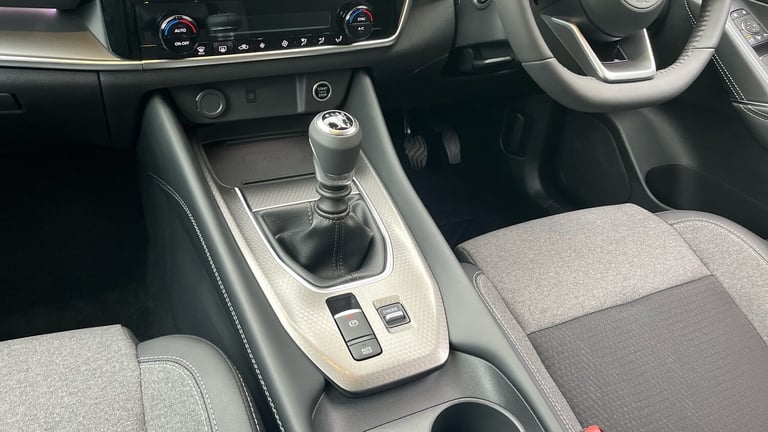 2025 Nissan Qashqai 1.3 DiG-T MH N-Connecta 5dr HATCHBACK PETROL Manual