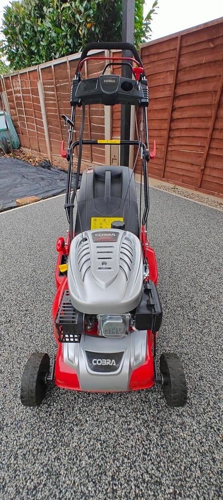 Cobra DG450V Lawnmower