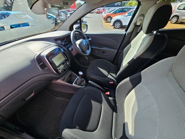 2018 Renault Captur 1.5 dCi ENERGY Iconic SUV 5dr Diesel Manual Euro 6 (s/s) (90 ps) HATCHBACK Di...
