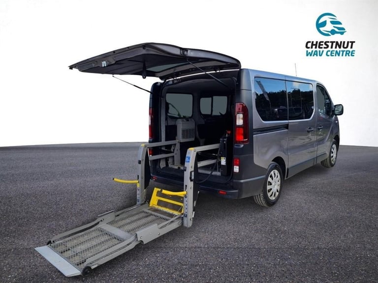 Renault Trafic WAV Wheelchair Access 5 Seats SWB L1H1 22K Flat Floor 2019 No VAT