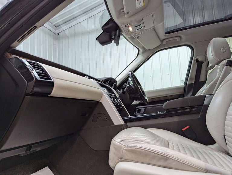 2017 Land Rover Discovery 2.0 Discovery HSE SD4 Auto 4WD 5dr SUV Diesel Automatic