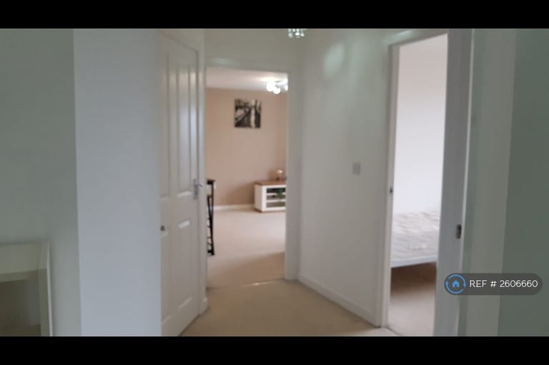 2 bedroom flat in Waggon Road, Leeds, LS10 (2 bed) (#2606660)