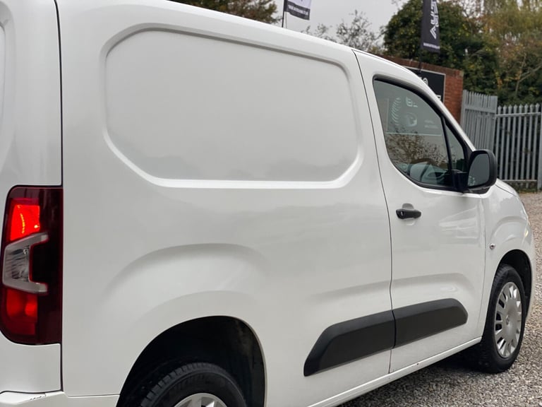 2020 Vauxhall Combo 1.6 Turbo D 2300 Sportive L1 H1 Euro 6 (s/s) 4dr PANEL VAN Diesel Manual