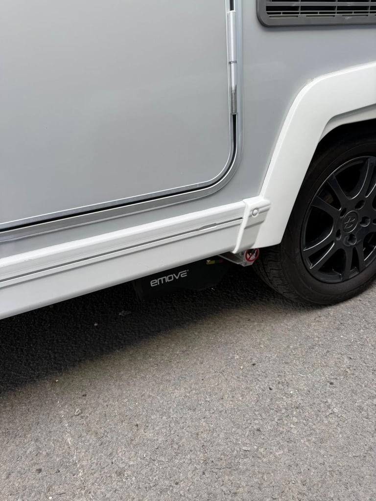 2015 BUCCANEER CARAVEL - 4 BERTH CARAVAN 