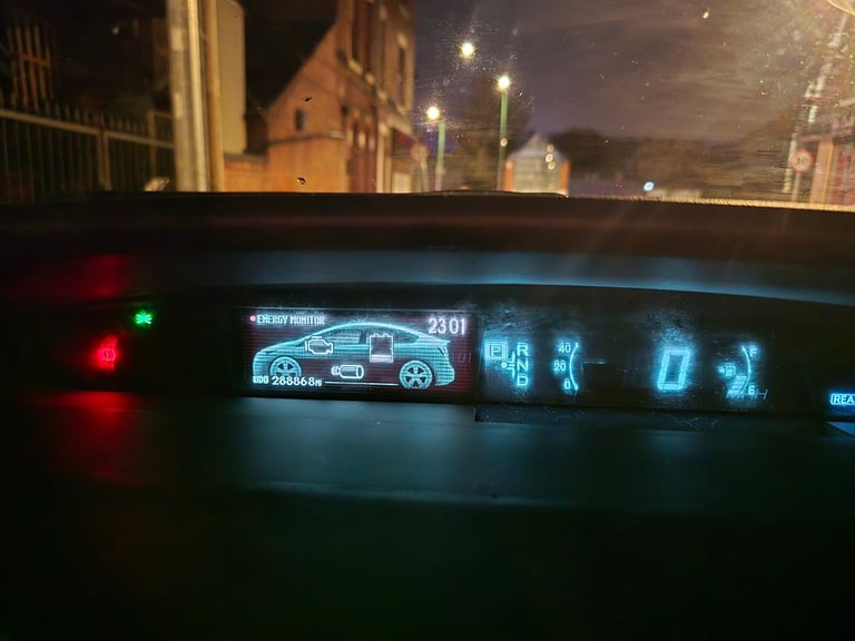 Toyota Prius 2014 Automatic (Read Description)