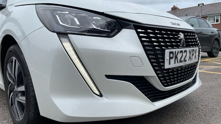 2022 Peugeot 208 1.2 PureTech Allure Premium Hatchback 5dr Petrol EAT Euro 6 (s/s) (100 ps) Hatch...