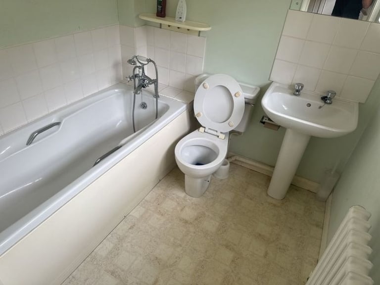 6 bedroom property for rent 